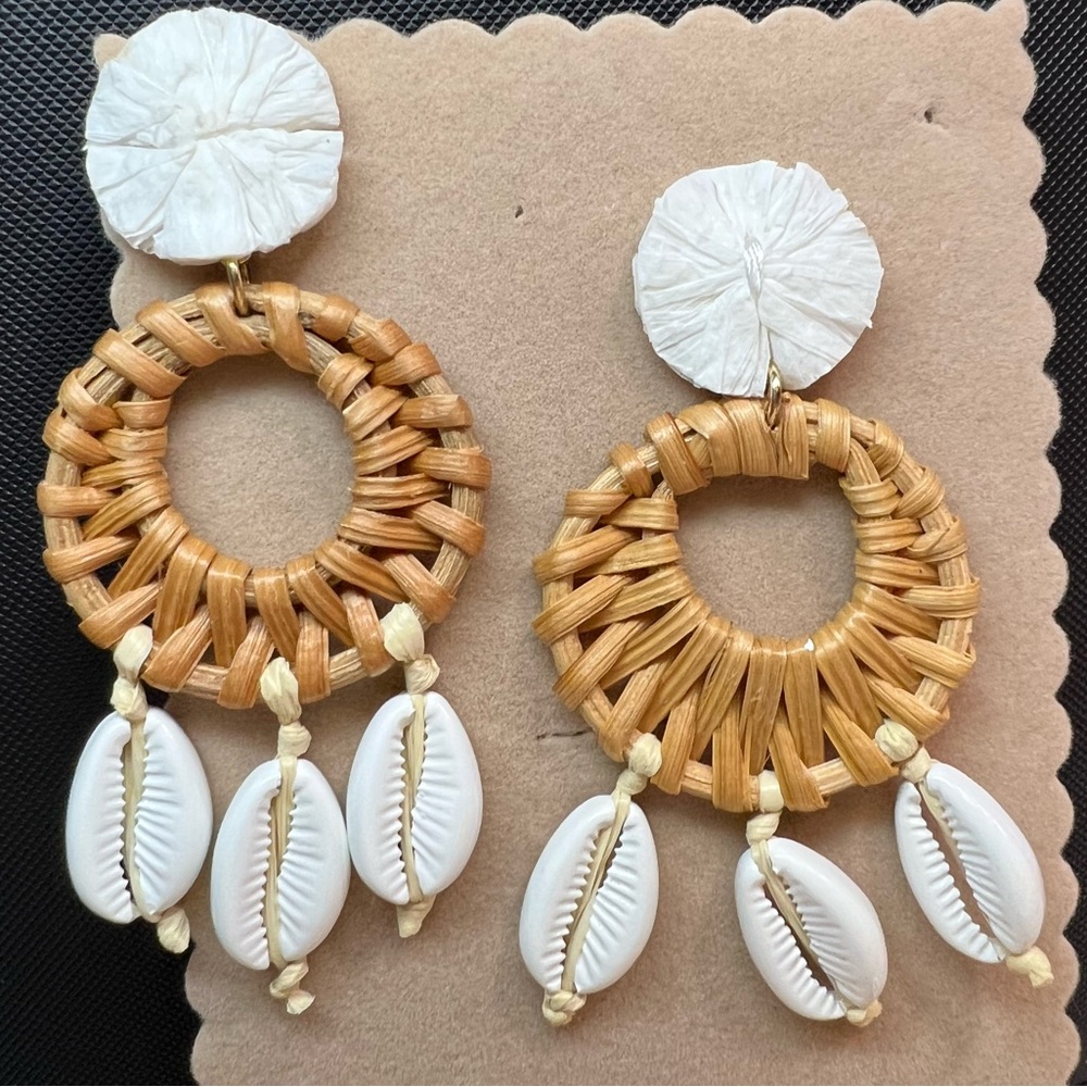 Beautiful Rattan Shell Earrings